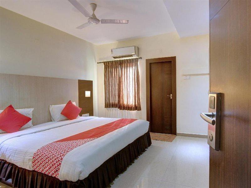 Hotel Tiruchendur Mani Iyer Palni Esterno foto