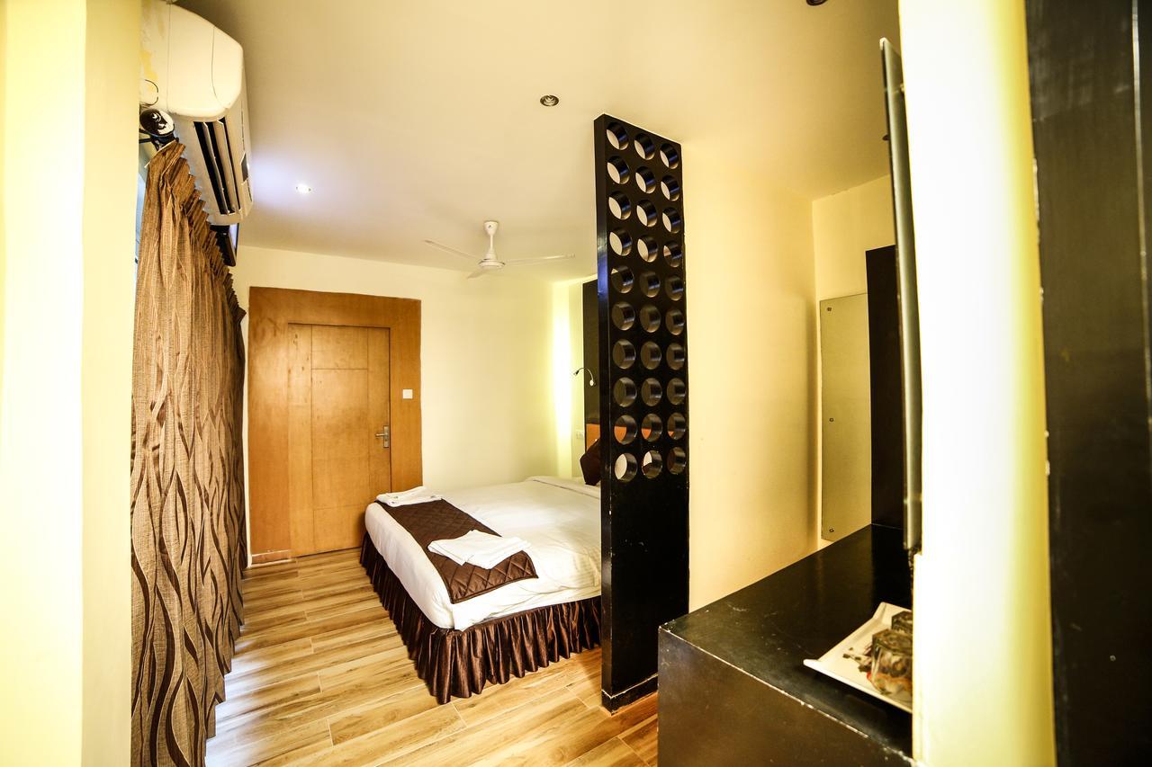 Hotel Tiruchendur Mani Iyer Palni Esterno foto
